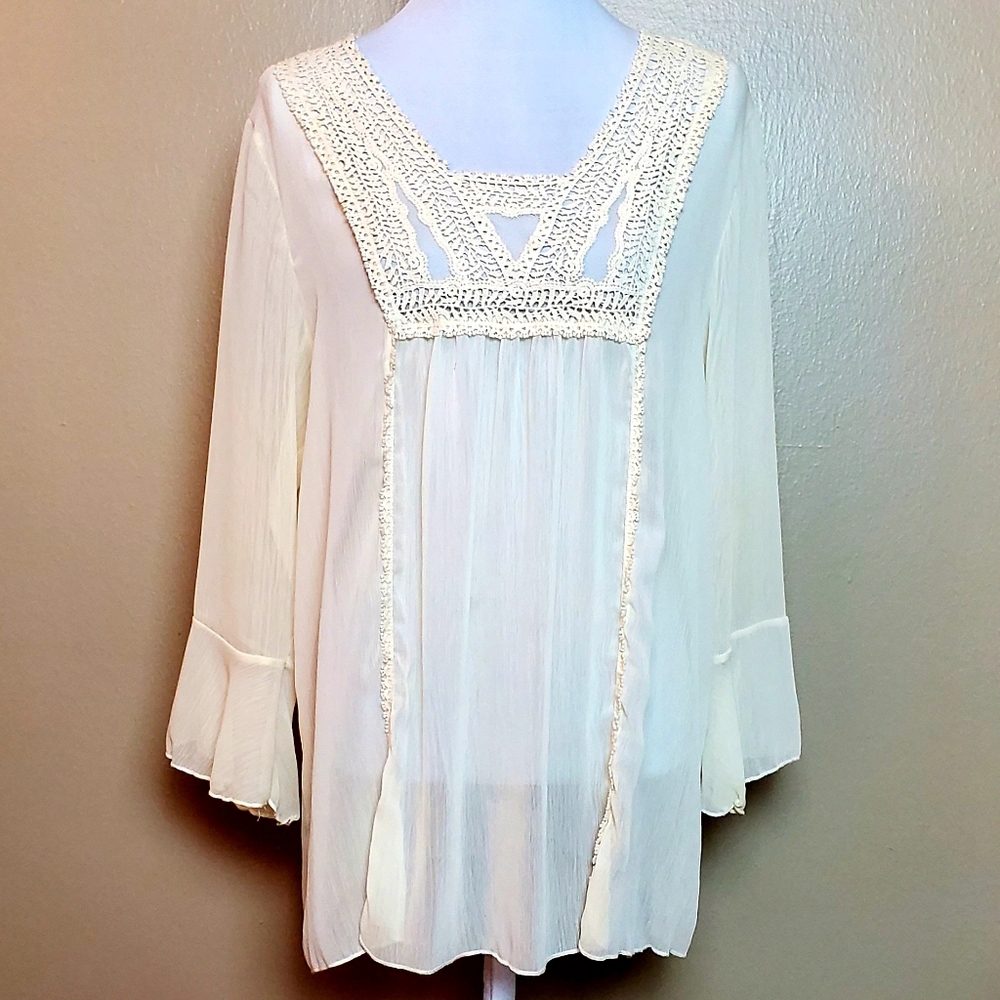 Women's Top with Lace Detail